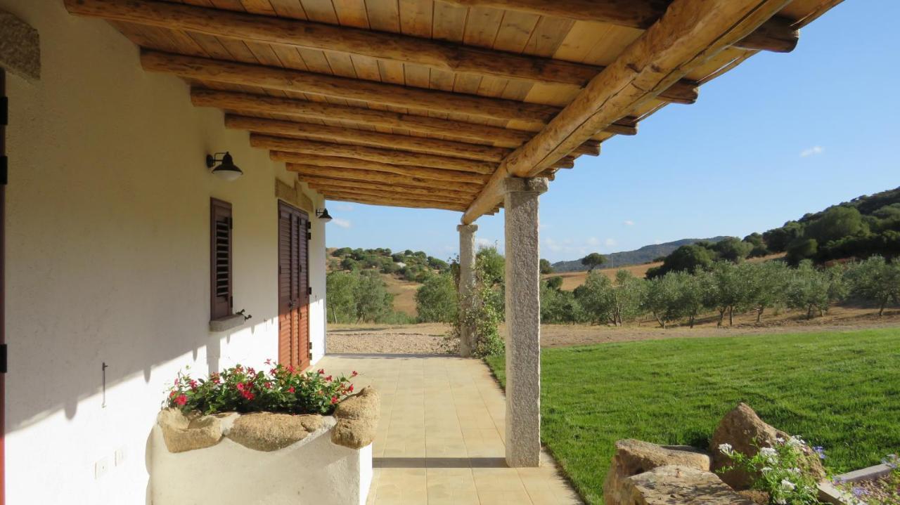 Macciuneddu Country Retreat Голфо Аранчи Екстериор снимка