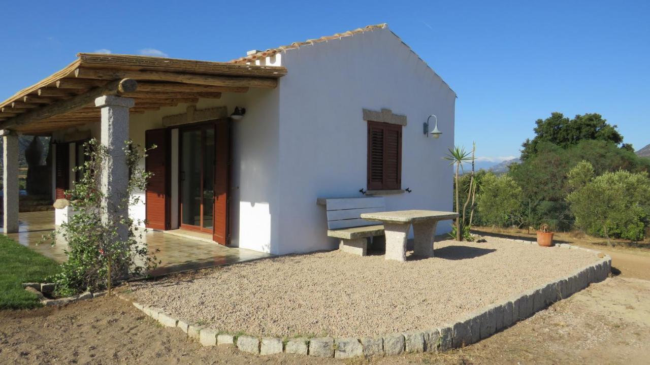 Macciuneddu Country Retreat Голфо Аранчи Екстериор снимка