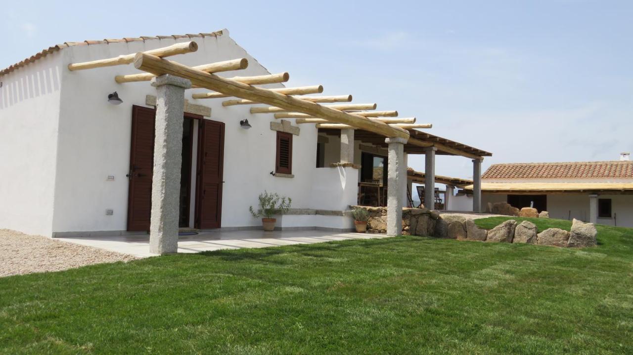 Macciuneddu Country Retreat Голфо Аранчи Екстериор снимка