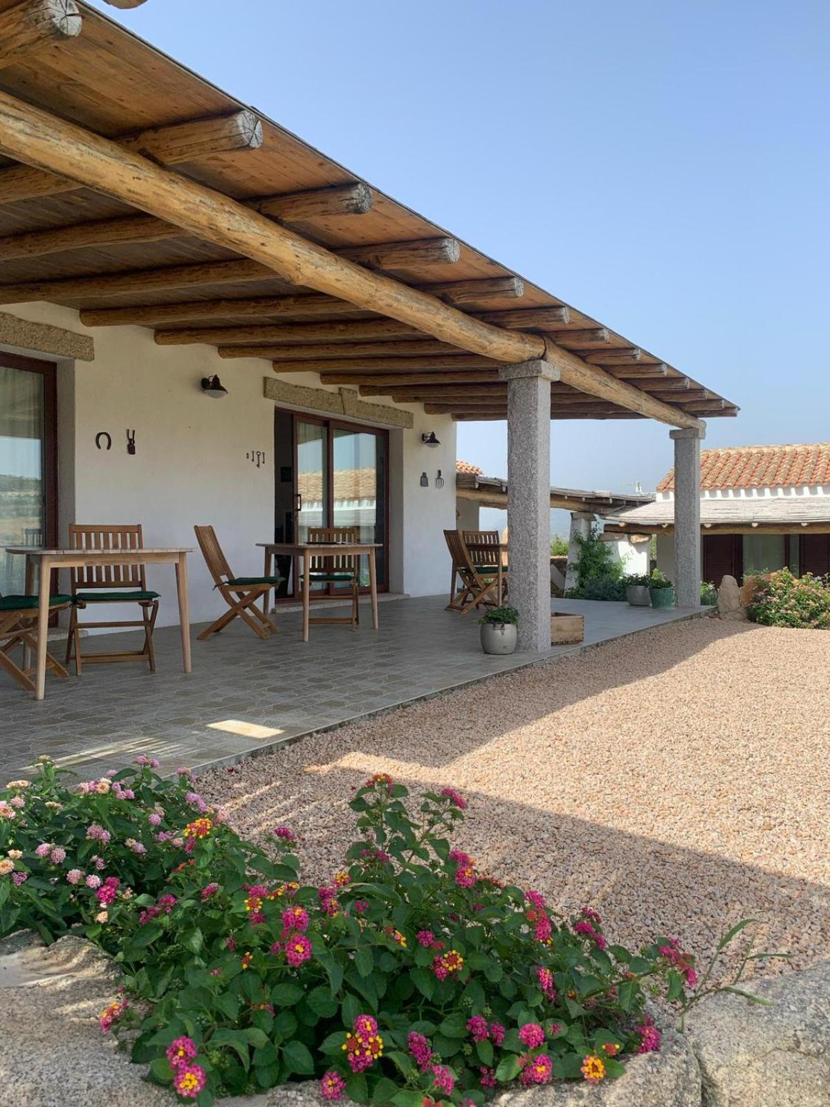 Macciuneddu Country Retreat Голфо Аранчи Екстериор снимка